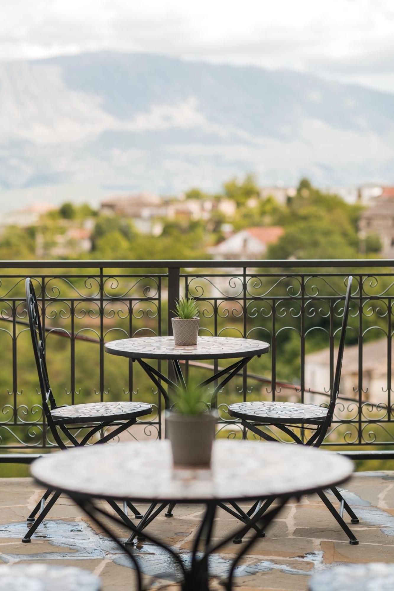 Dam Stone Boutique Hotel Гирокастра Экстерьер фото