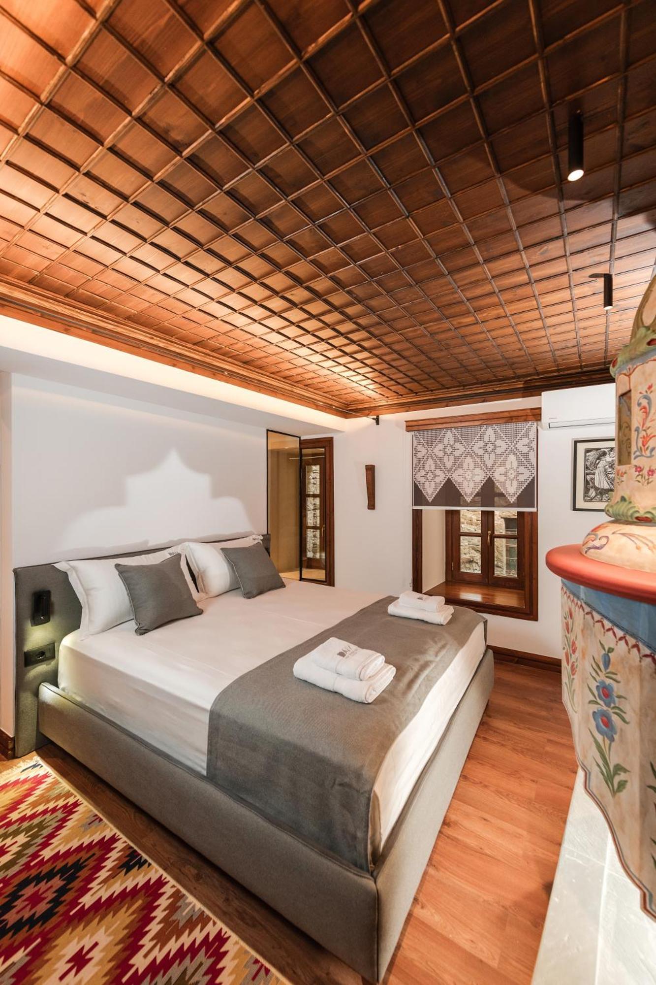Dam Stone Boutique Hotel Гирокастра Экстерьер фото