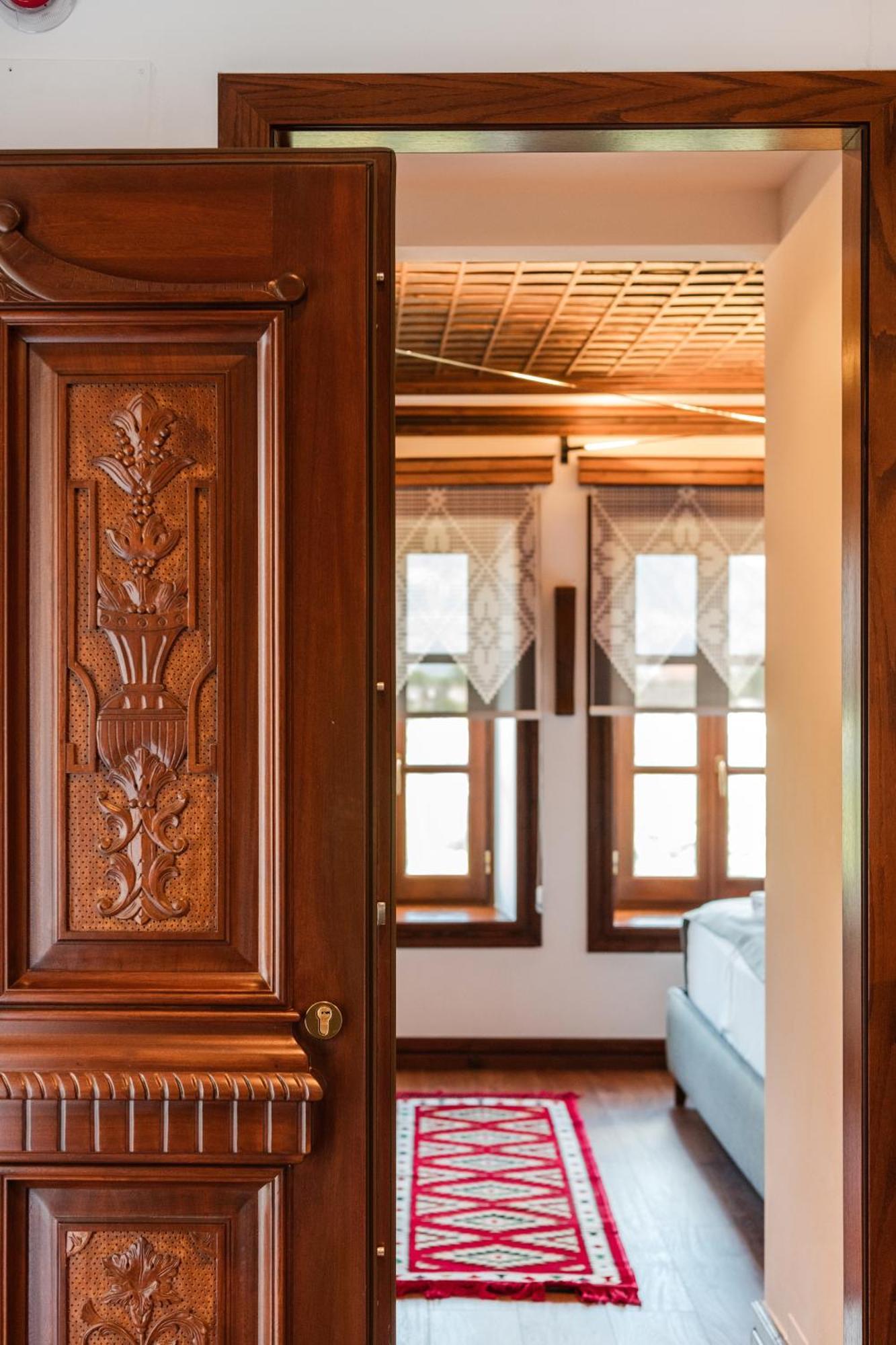 Dam Stone Boutique Hotel Гирокастра Экстерьер фото
