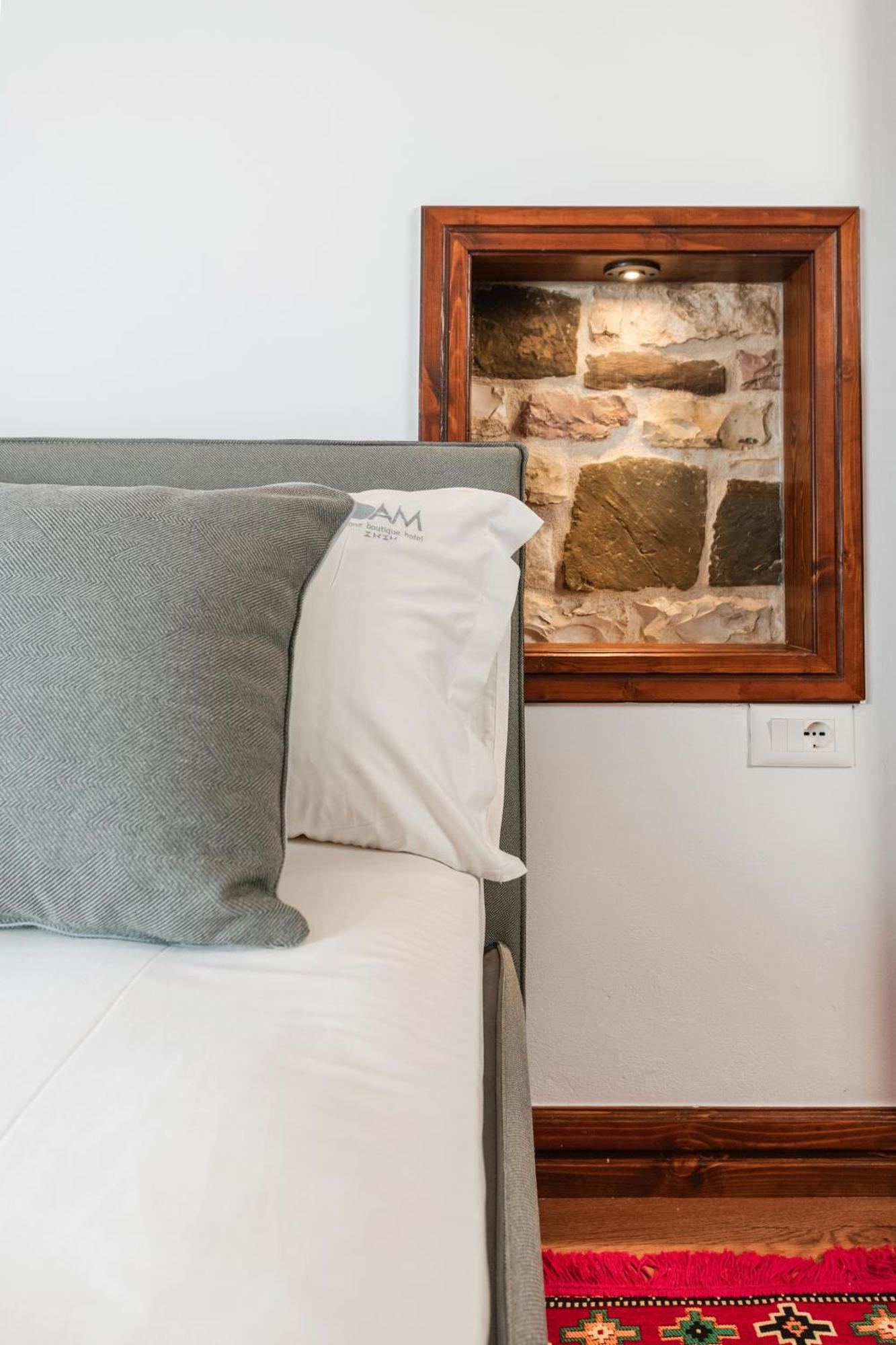 Dam Stone Boutique Hotel Гирокастра Экстерьер фото